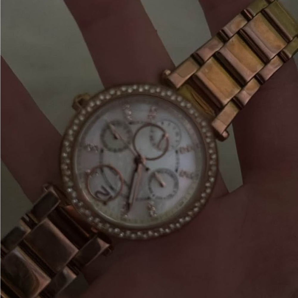 Micheal khors women’s watch - Picture 2 of 3